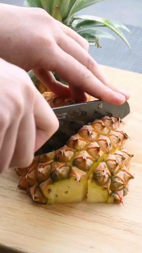 怎样切菠萝