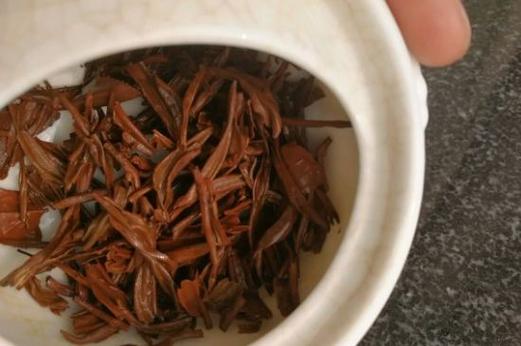茶碱在茶叶中呈现出什么味道