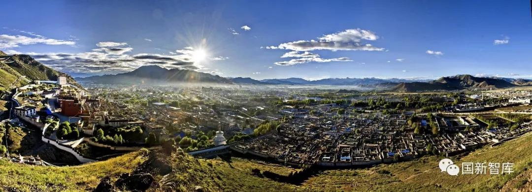 西藏日喀则市全景