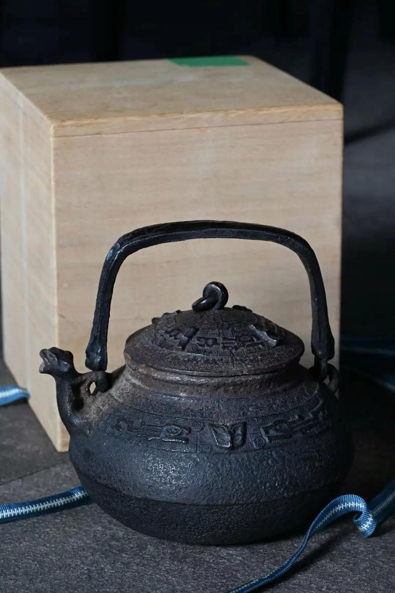 日本老铁壶的相关图片